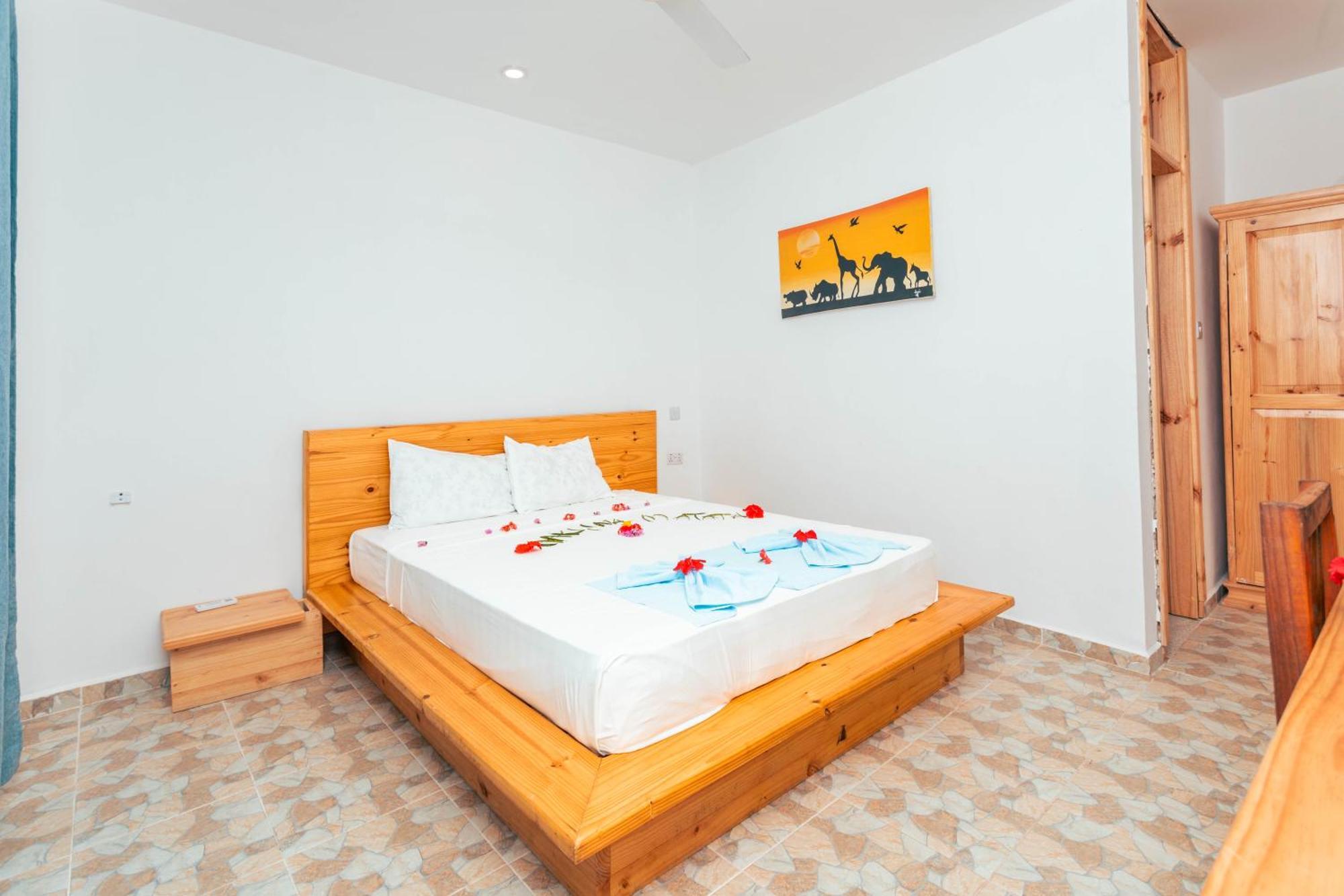 Tiki Beach Club & Resort (Adults Only) Bwejuu Dış mekan fotoğraf