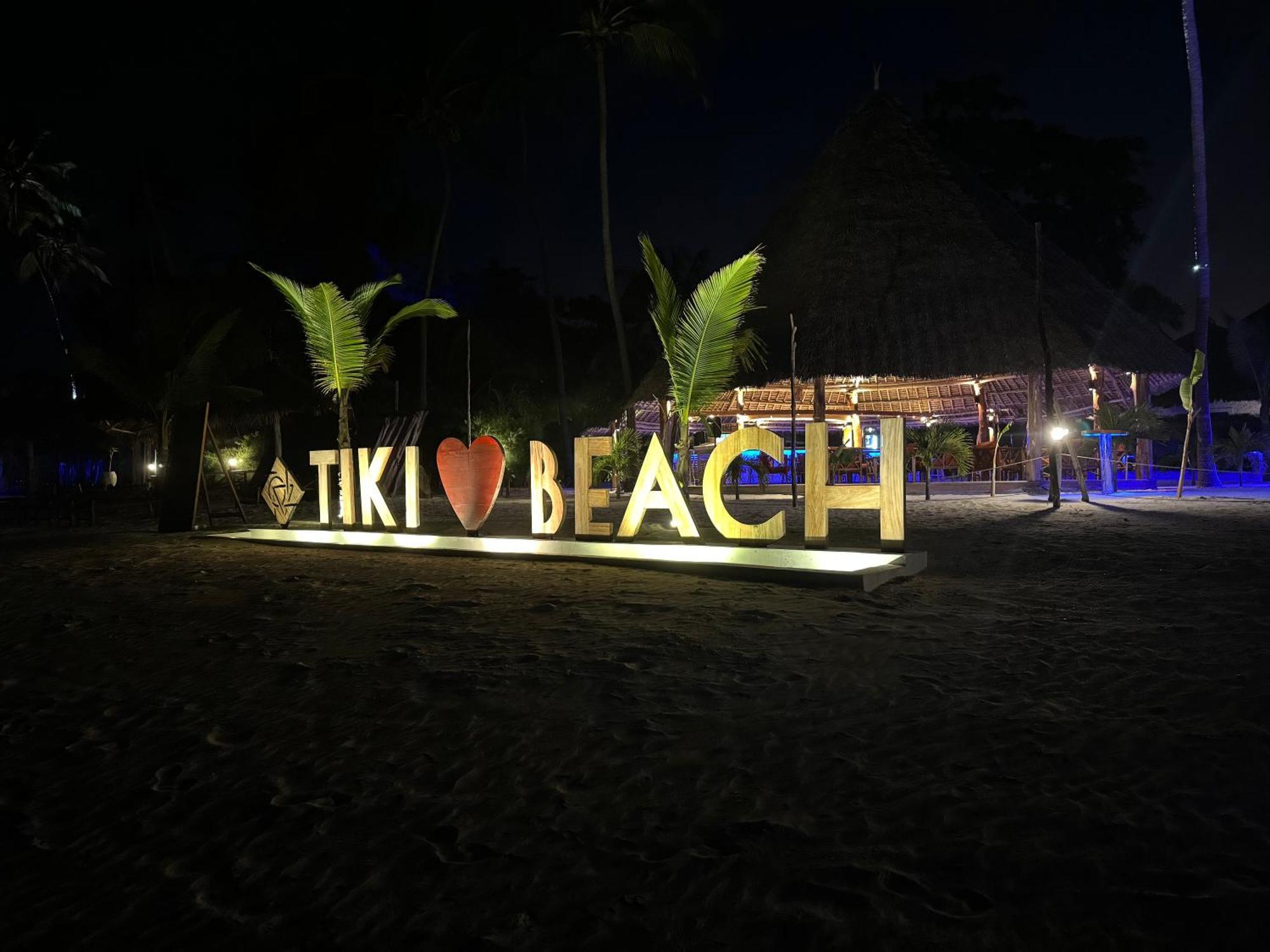 Tiki Beach Club & Resort (Adults Only) Bwejuu Dış mekan fotoğraf