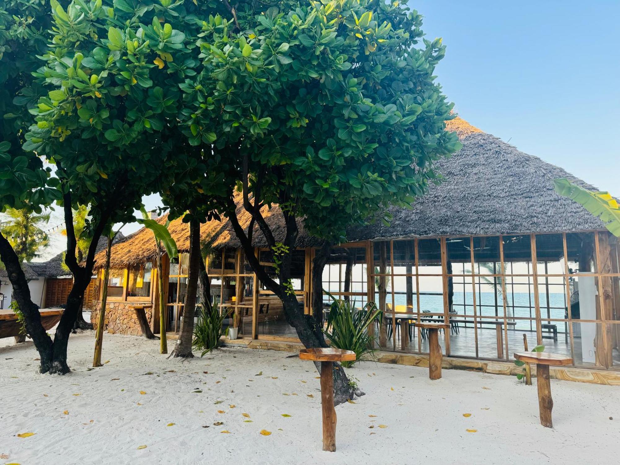 Tiki Beach Club & Resort (Adults Only) Bwejuu Dış mekan fotoğraf