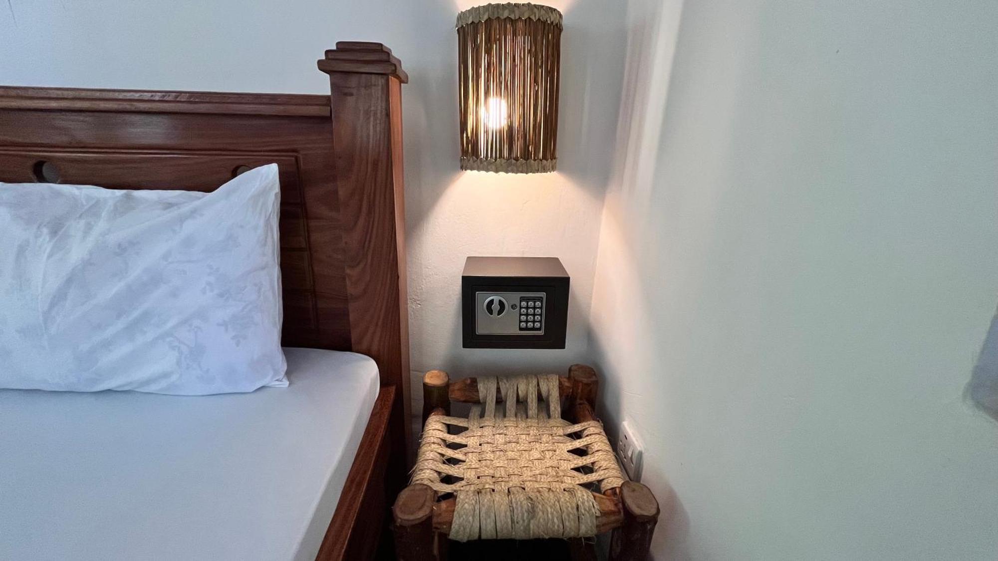 Tiki Beach Club & Resort (Adults Only) Bwejuu Dış mekan fotoğraf