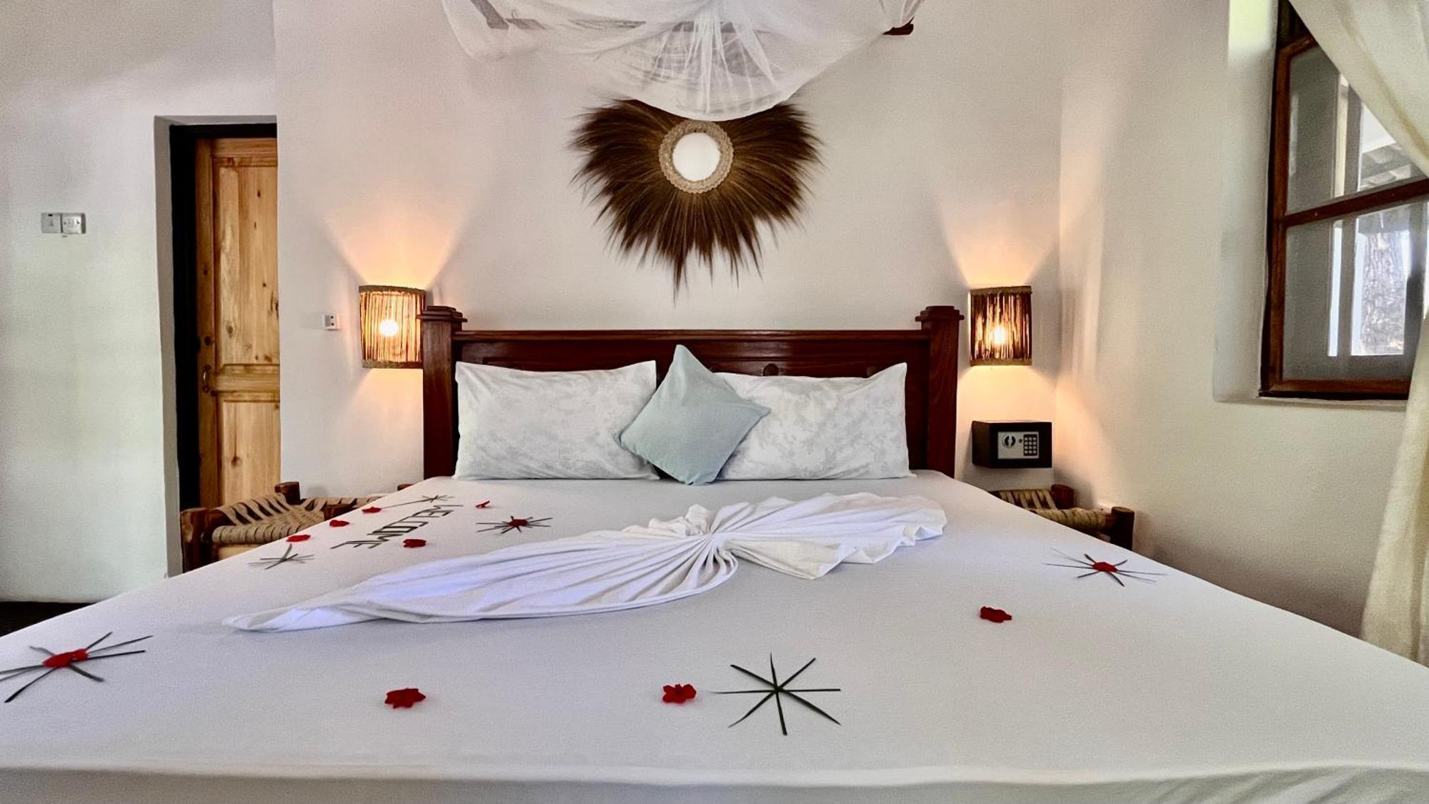 Tiki Beach Club & Resort (Adults Only) Bwejuu Dış mekan fotoğraf