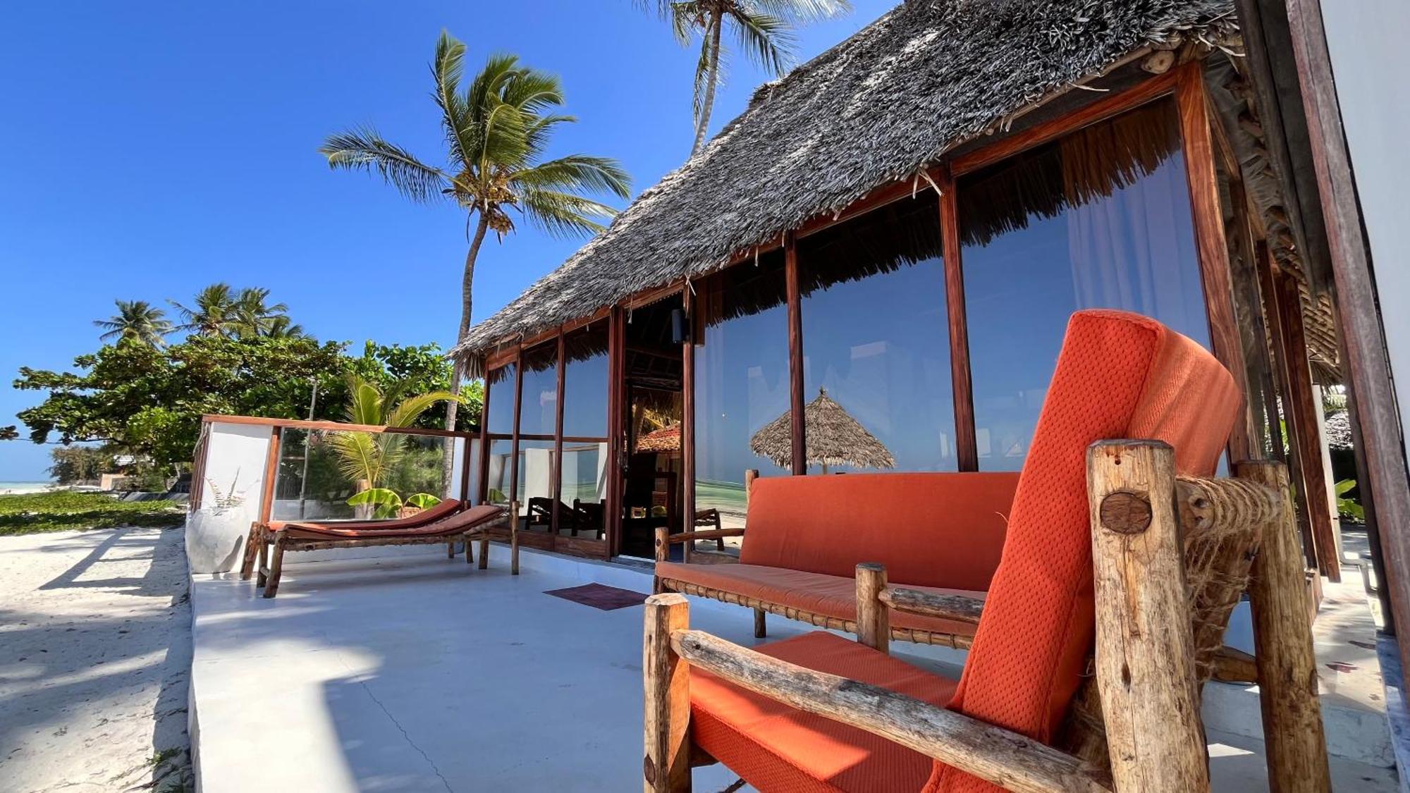 Tiki Beach Club & Resort (Adults Only) Bwejuu Dış mekan fotoğraf