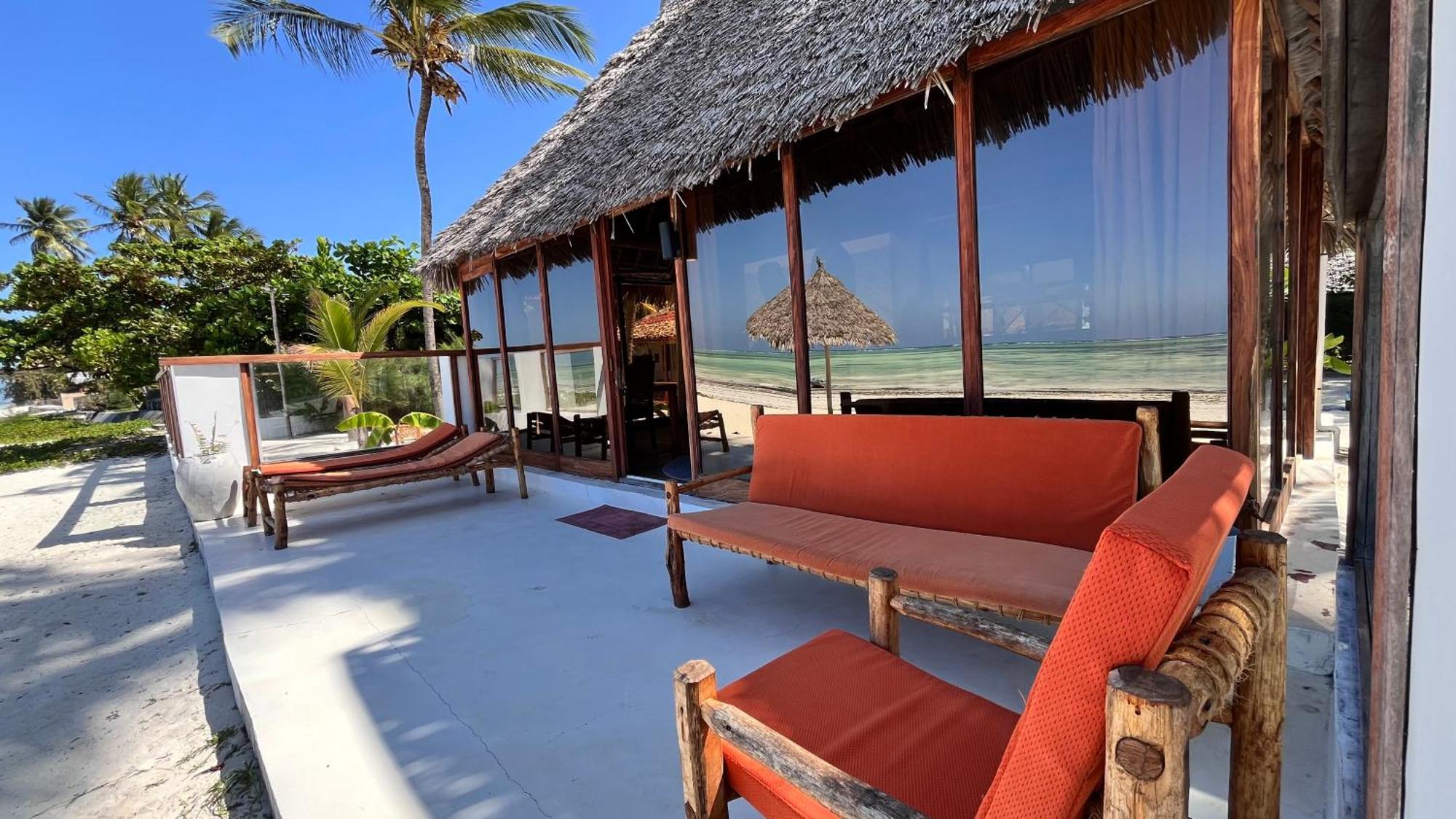 Tiki Beach Club & Resort (Adults Only) Bwejuu Dış mekan fotoğraf