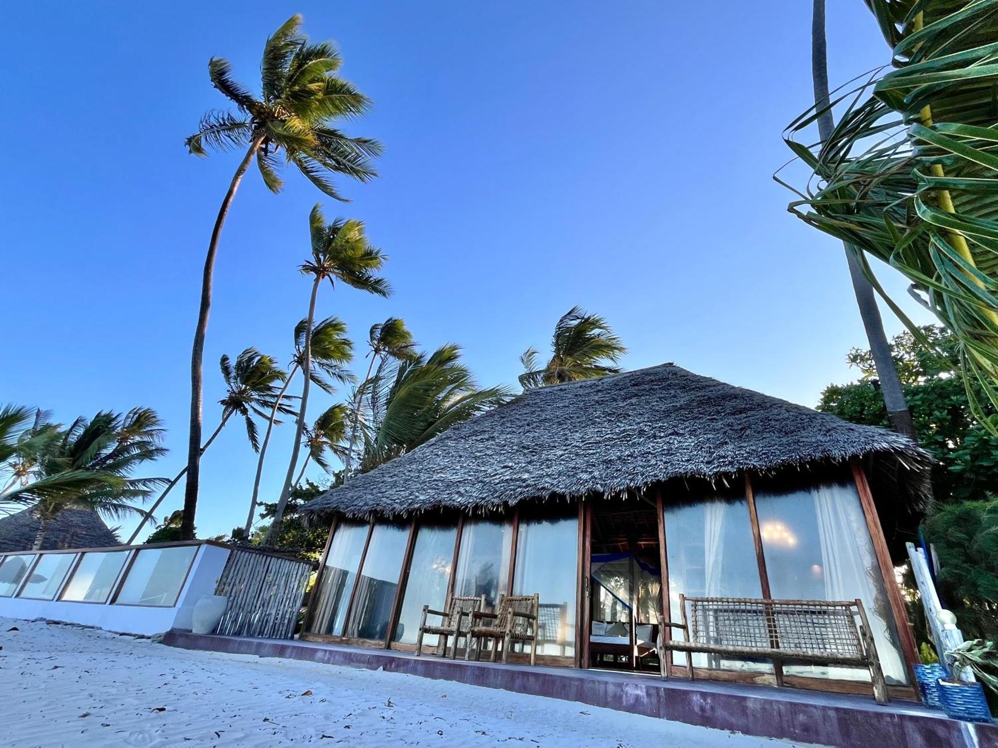 Tiki Beach Club & Resort (Adults Only) Bwejuu Dış mekan fotoğraf