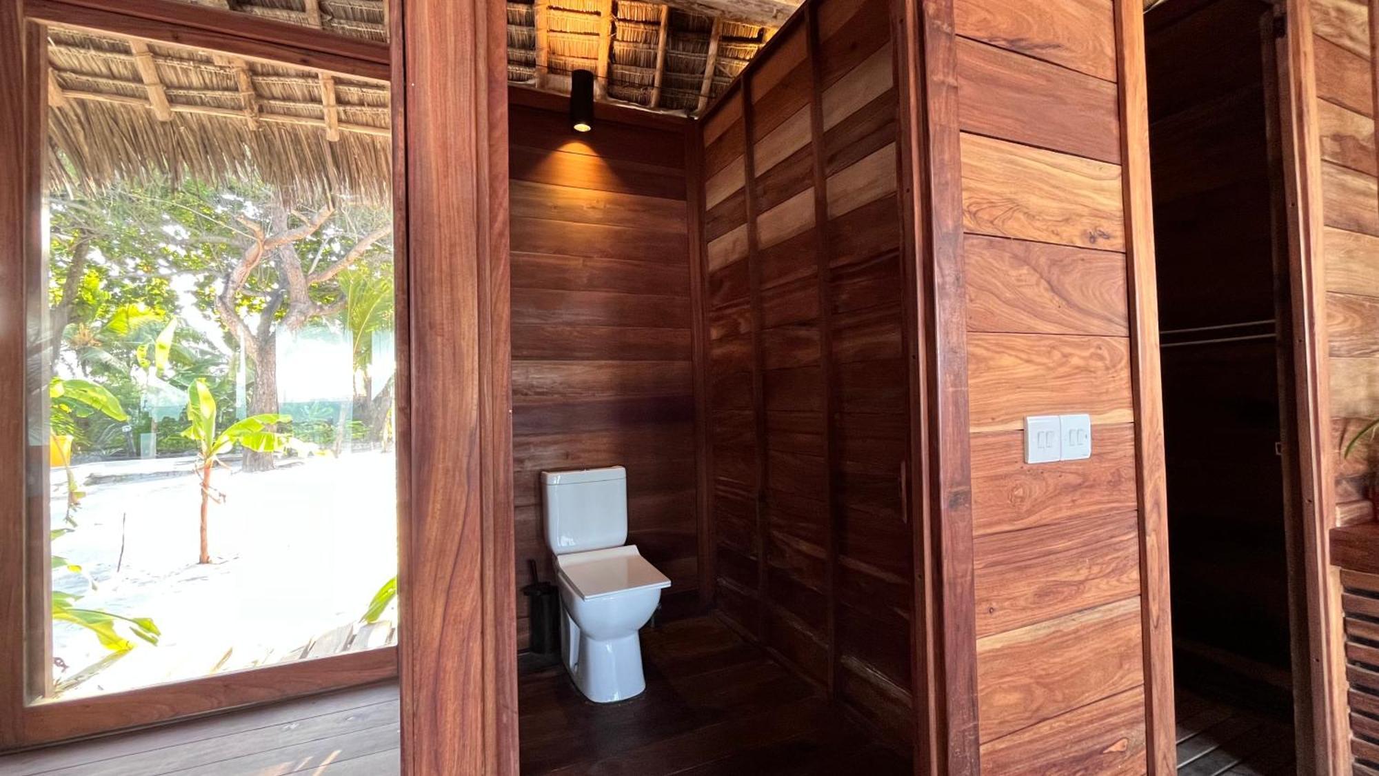 Tiki Beach Club & Resort (Adults Only) Bwejuu Dış mekan fotoğraf